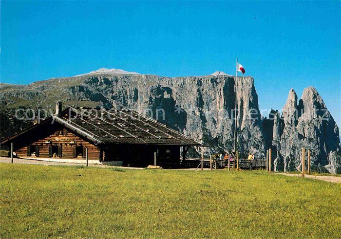 Seiser Alm Dolomiten Laurinhuette mit Schlern