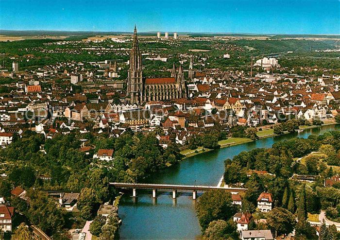 Ulm Donau Fliegeraufnahme mit Muenster und Bruecke Universitaetstadt