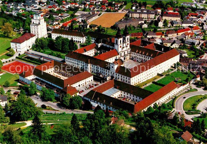 Kremsmuenster Benediktinerstift Luftbild