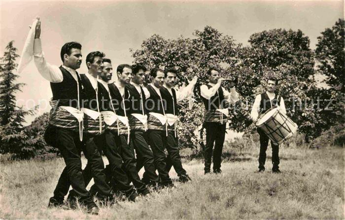 Tanz Taenzer Danseurs Folkloriques Erzourom Tuerkei Trommel