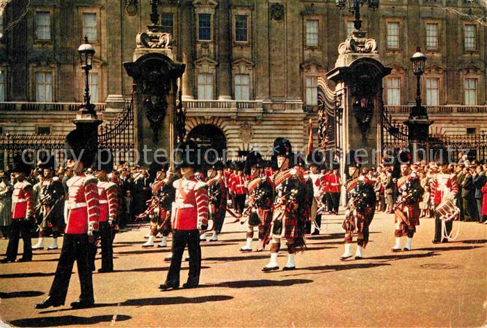 Leibgarde Wache Drummers and Pipers Scots Guards Buckin