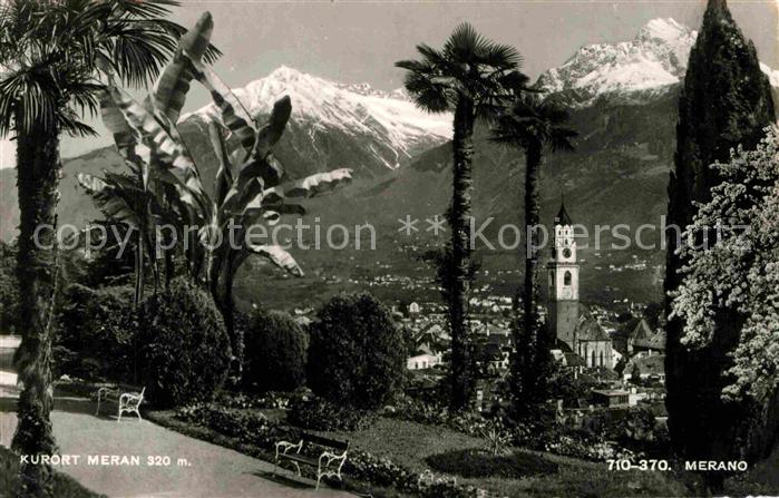 Meran Merano Kurpromenade Blick ueber die Stadt zur Texelgruppe