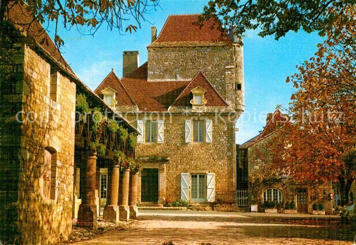 Domme Maison du Gouverneur 16 siecle et Halle du 17 siecle Haus des Gouverneurs