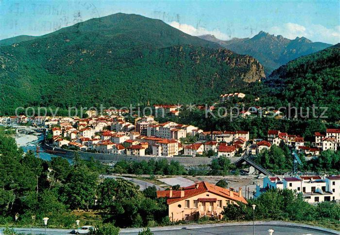 Amelie-les-Bains-Palalda Vue generale et les Pyrenees