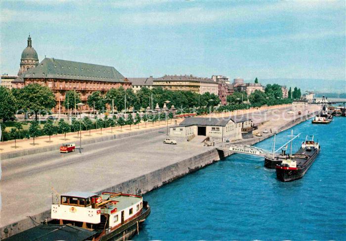 Mainz Rhein Rheinufer mit Kurfuerstl Schloss