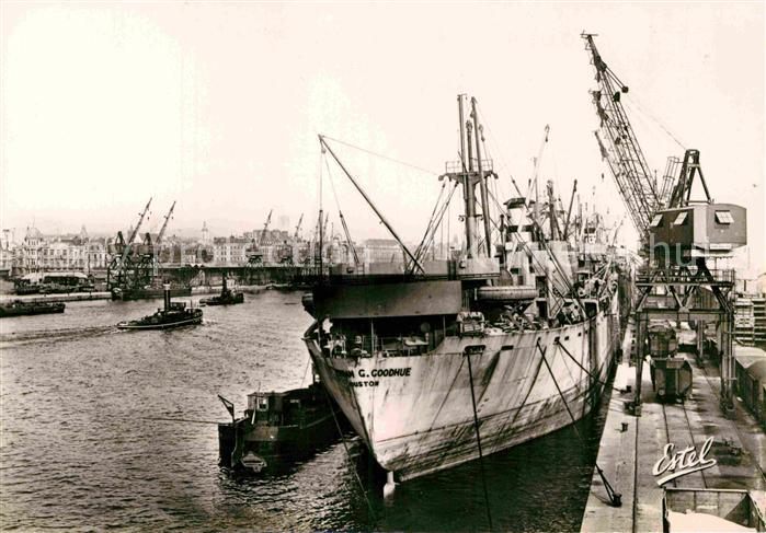Rouen Les Quais au fond la Ville