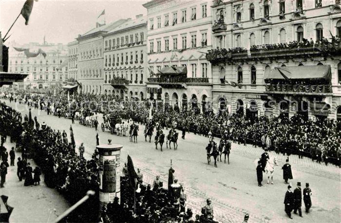 Budapest Militaer Parade