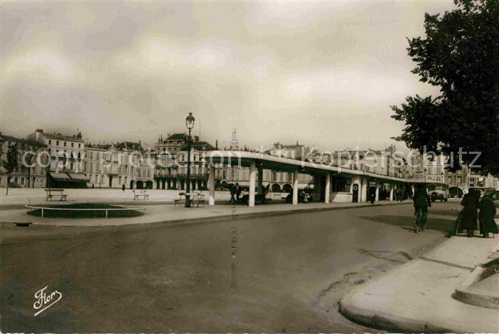 La Roche-Bernard La Place d Armes