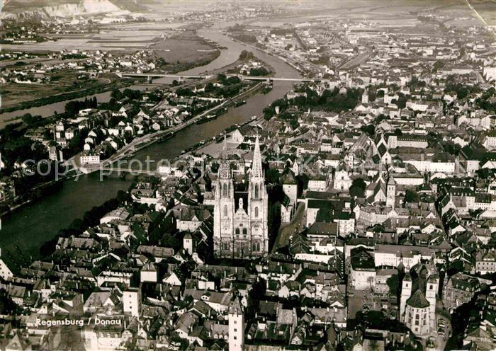 REGENSBURG Bayern Fliegeraufnahme mit Donau