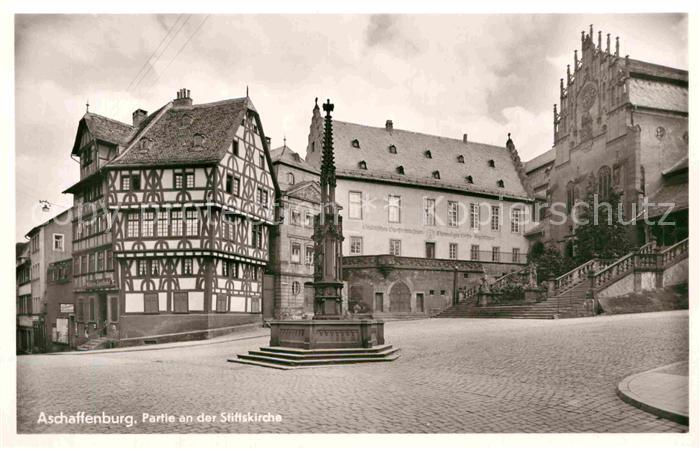 Aschaffenburg Main Partie an der Stiftskirche Brunnen Platz Fachwerkhaus