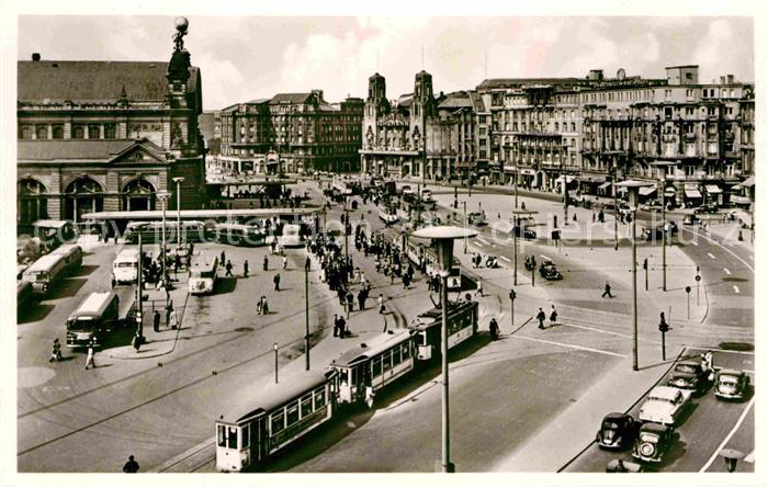 Frankfurt Main Am Hauptbahnhof Strassenbahn Blick vom Hotel National