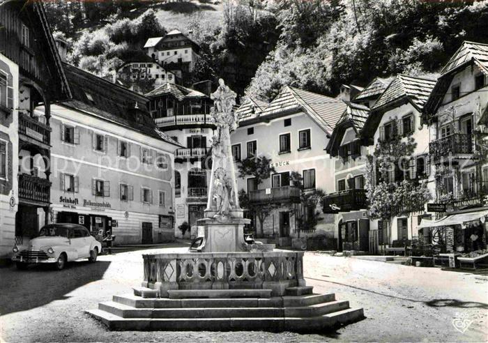Hallstatt Austria Marktplatz Brunnen