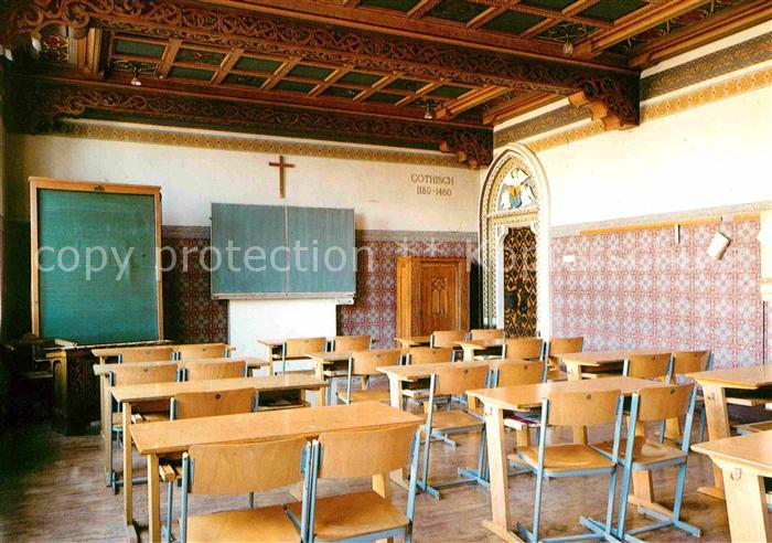 Berndorf Niederoesterreich Volks- Hauptschule Gotisches Klassenzimmer