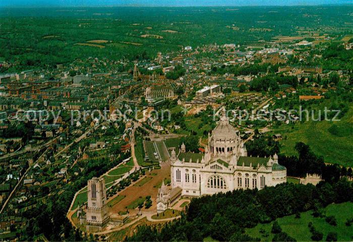 Lisieux Vue aerienne de la Basiliqueet de la Ville