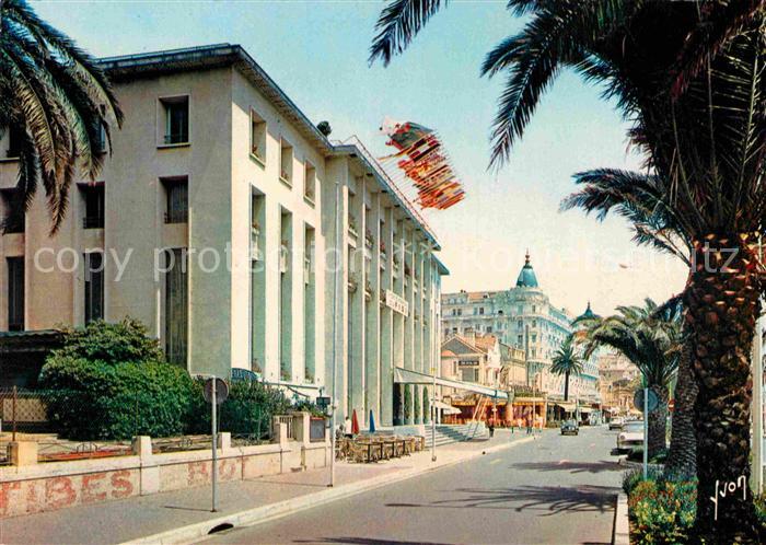 Cannes Alpes-Maritimes Palais du Festival et le Carlton