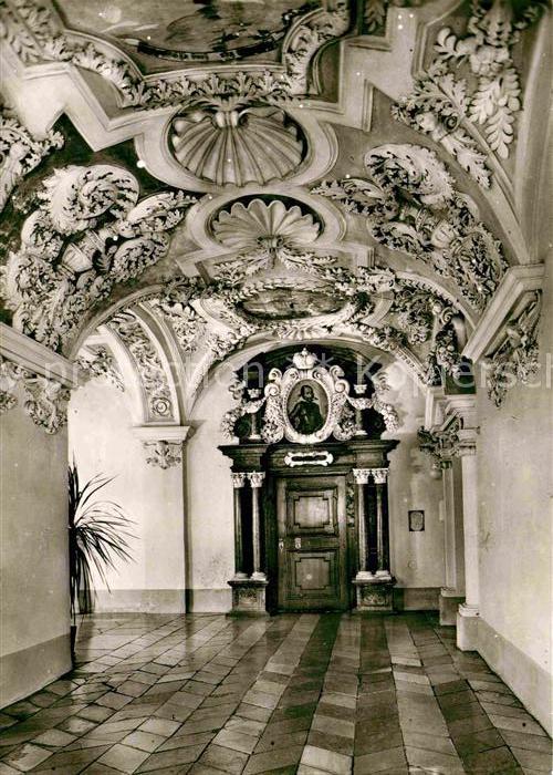 Wessobrunn Jugendkurheim Kloster Wessobrunn Fuerstentrakt Gang und Portal