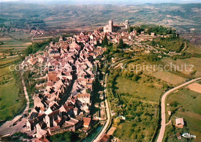 Vezelay Fliegeraufnahme Basilika