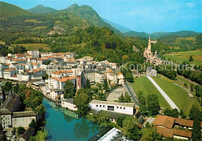 Lourdes Hautes Pyrenees Basilika Fliegeraufnahme