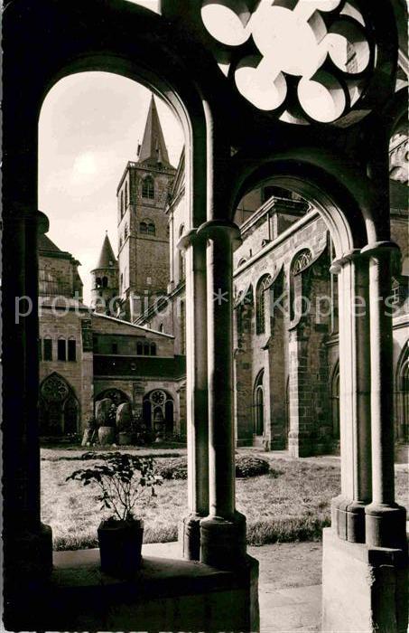 TRIER  CITY Dom Kreuzgang