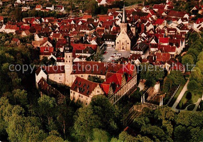 Weikersheim Schloss mit Marktplatz Fliegeraufnahme