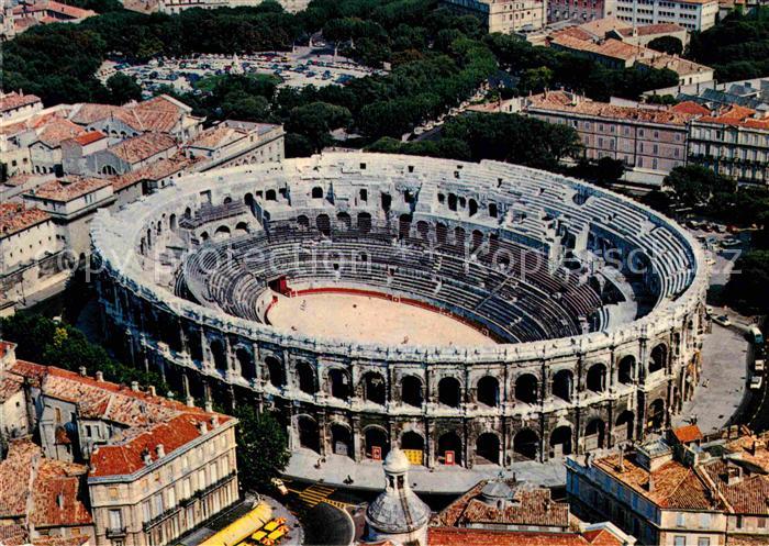 Nimes Les Arenes romaines