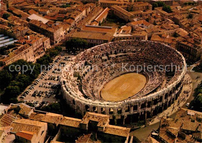 Nimes Les Arenes romaines