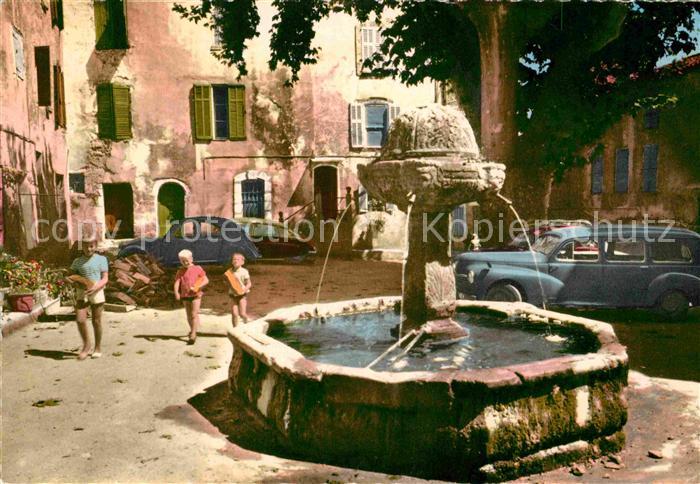 Salernes Fontaine de la Revolution