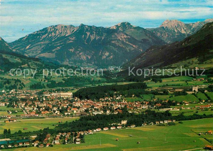 Sonthofen Oberallgaeu mit Ostrachtaler Hochgebirge