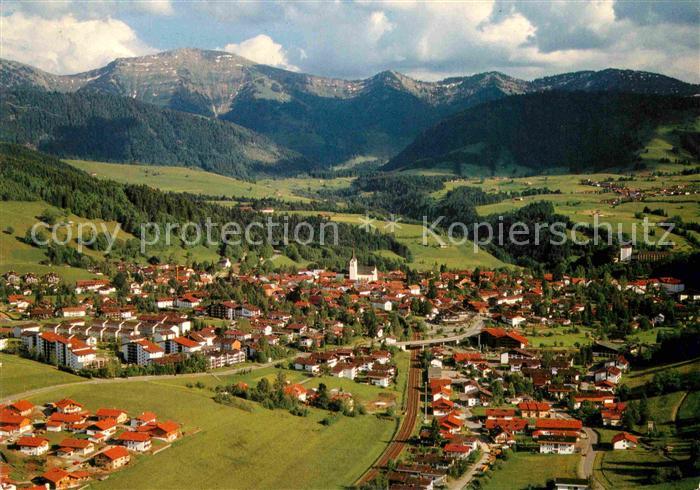 Oberstaufen Oberallgaeu Bayern Fliegeraufnahme mit Hochgrat und Rindalphorn