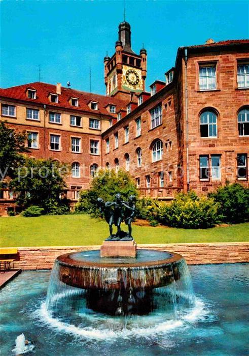 Pforzheim Dreitaelerbrunnen in der Blumenhofanlage