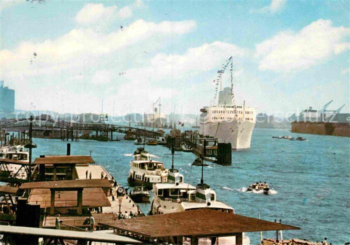 HAMBURG  CITY Passagierschiff ueberseebruecke