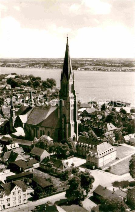 Schleswig Holstein Fliegeraufnahme Kirchenpartie und Schlei
