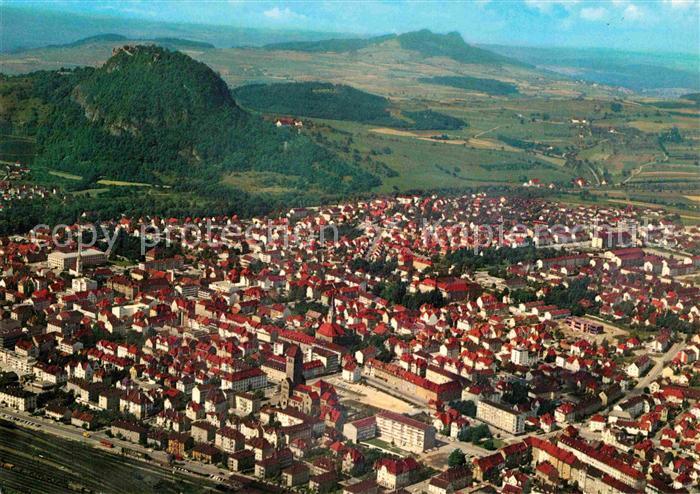 Singen Hohentwiel Fliegeraufnahme mit Hohenstoffeln