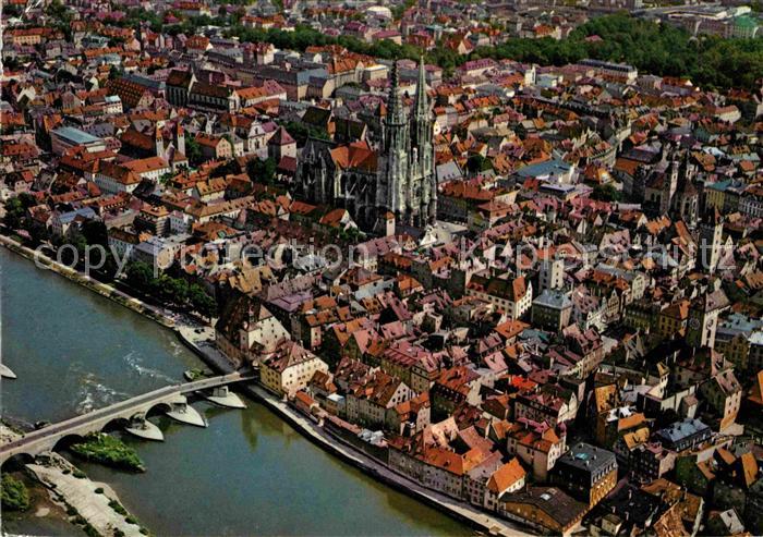 REGENSBURG Bayern Fliegeraufnahme Donaupartie