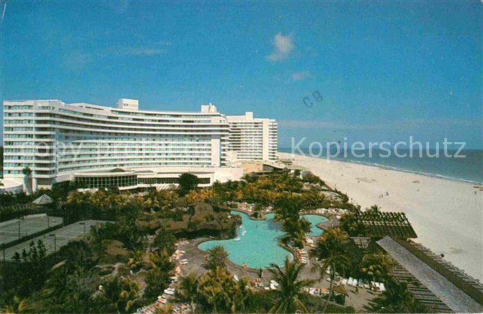 Miami Beach Fontainebleau Hilton mit Pool und Strand
