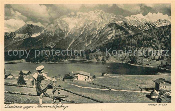 Lautersee Mittenwald gegen Karwendelgebirge