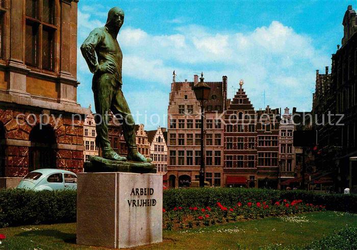 Antwerpen Anvers Beeld De Buildrager Gildehuizen aan de Grote Markt