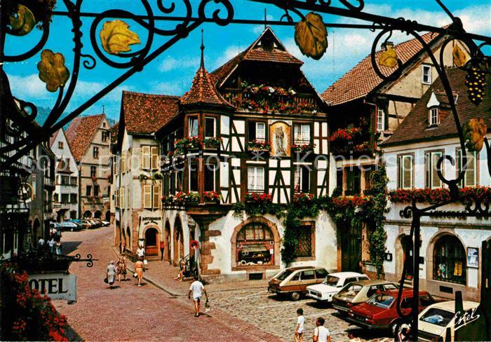 Kaysersberg Haut Rhin Maison a pans de bois et oriel