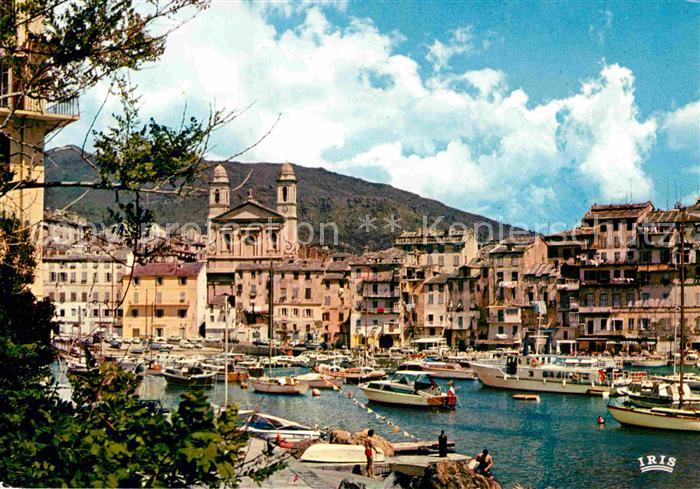 Bastia Le vieux port pittoresque par son harmonie