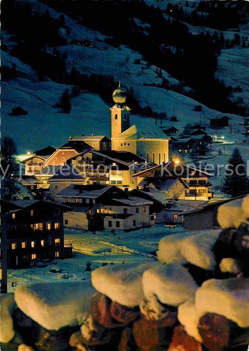 Saalbach-Hinterglemm Teilansicht in Winternacht