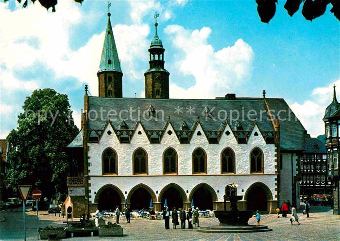 GOSLAR Harz Niedersachsen Rathaus und Marktkirche
