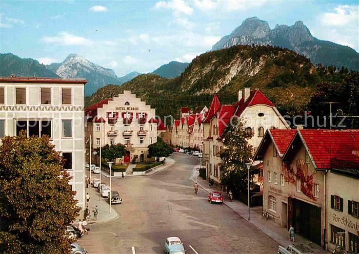 Fuessen Allgaeu Schulhausplatz mit Sebastianstrasse und Saeuling Allgaeuer Alpen