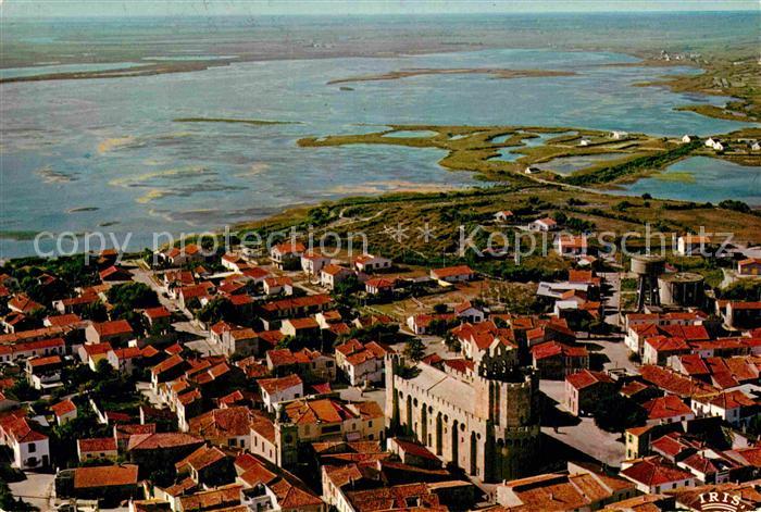 Les Saintes-Maries-de-la-Mer Eglise Fortifiee La Camarque Route des Marais vue a