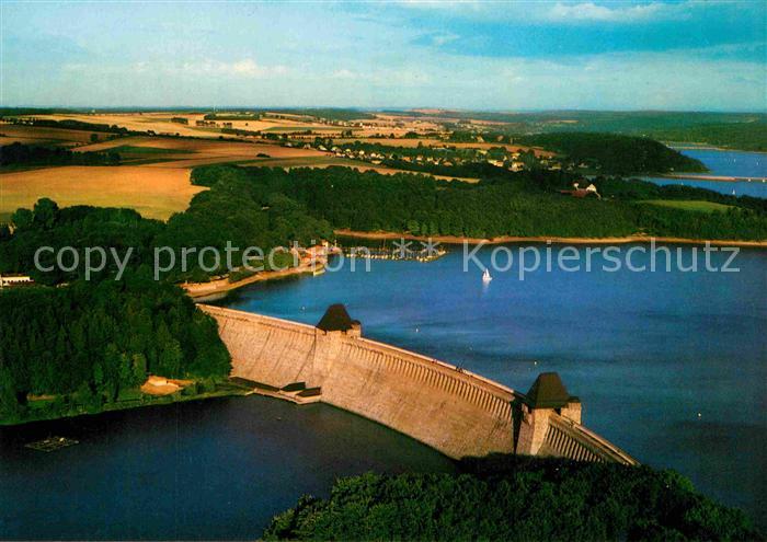 Moehnetalsperre Sperrmauer Stausee Fliegeraufnahme