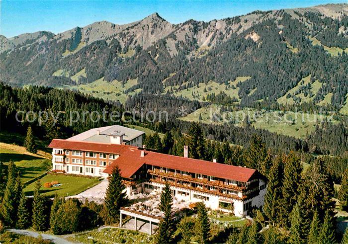 Sonthofen Oberallgaeu Allgaeuer Berghof mit Alpe Eck Allgaeuer Alpen Fliegeraufn