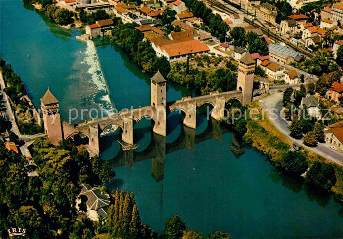 Cahors en Quercy vu du ciel Pont Valentre XIV siecle