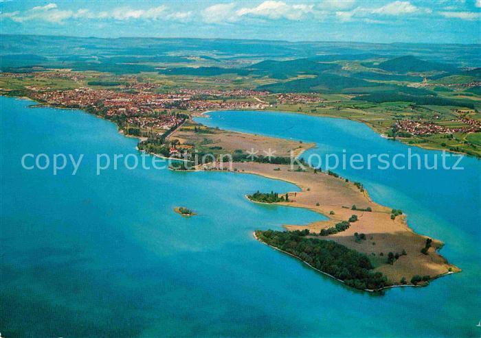 Radolfzell Bodensee mit Halbinsel Mettnau Fliegeraufnahme