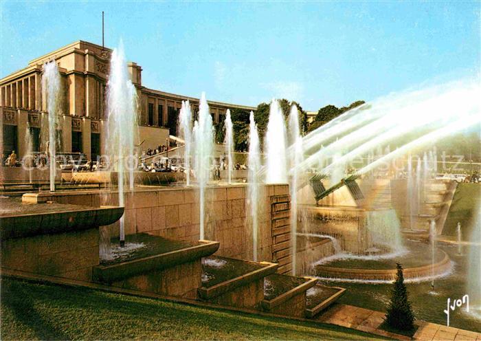 Paris Les jeux d eau du Palais de Chaillot