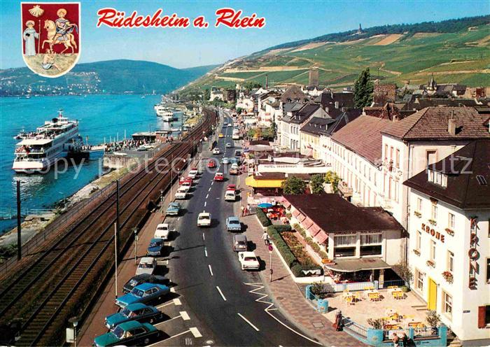 Ruedesheim Rhein Panorama Rheinstrasse Schiffsanlegestelle