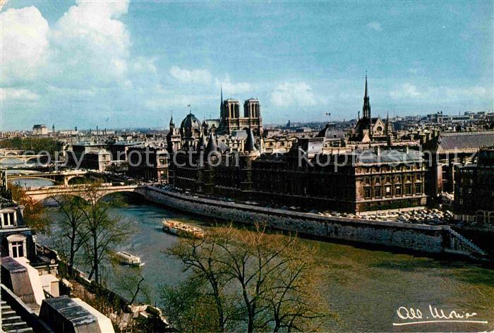 Paris La Seine le Palais de Justice